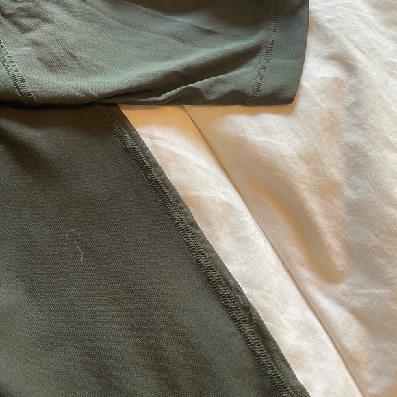 Under Armour Green Pants - Picture 3 of 4